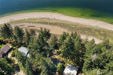 108 Herron Lane NW Lakebay WA 98349