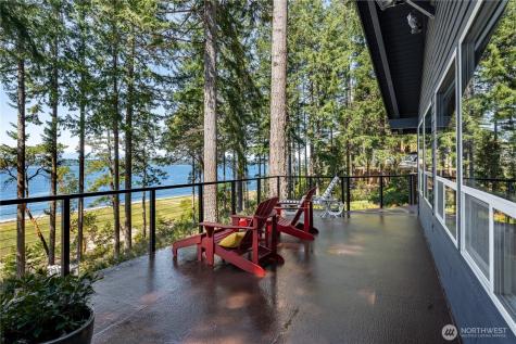 108 Herron Lane NW Lakebay WA 98349