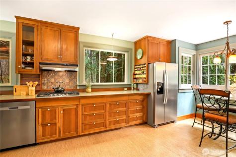 7400 Island Center Road NE Bainbridge Island WA 98110