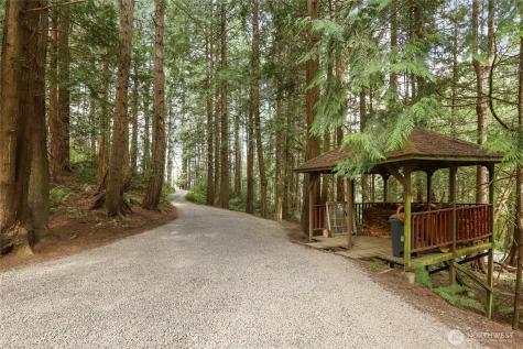7400 Island Center Road NE Bainbridge Island WA 98110