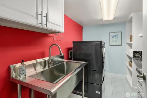 909 110th Avenue SE Bellevue WA 98004