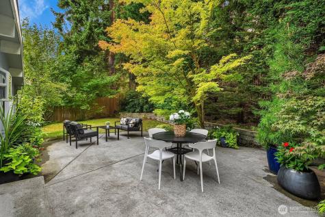 909 110th Avenue SE Bellevue WA 98004