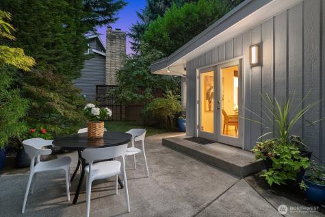 909 110th Avenue SE Bellevue WA 98004