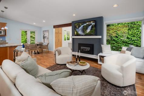 909 110th Avenue SE Bellevue WA 98004