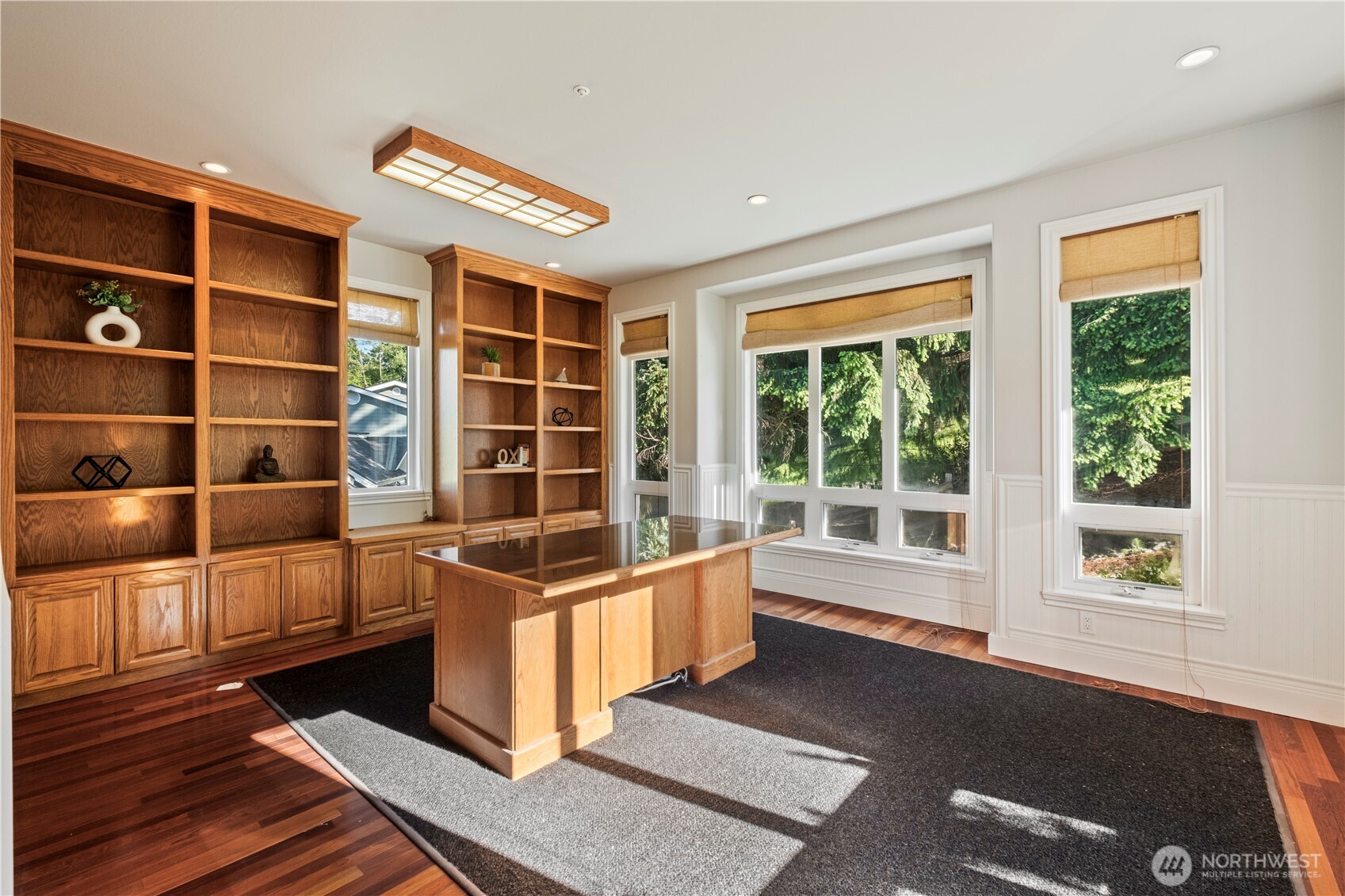402 3rd Lane Fox Island WA 98333