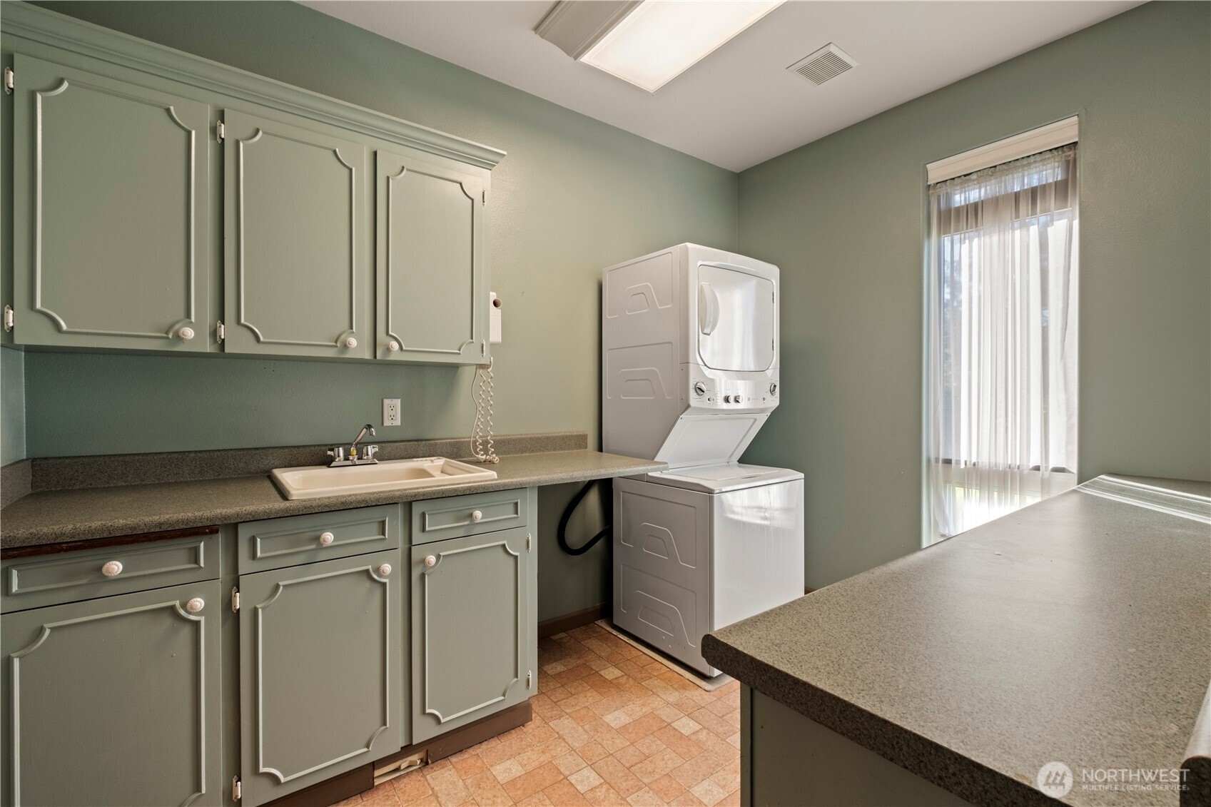 402 3rd Lane Fox Island WA 98333