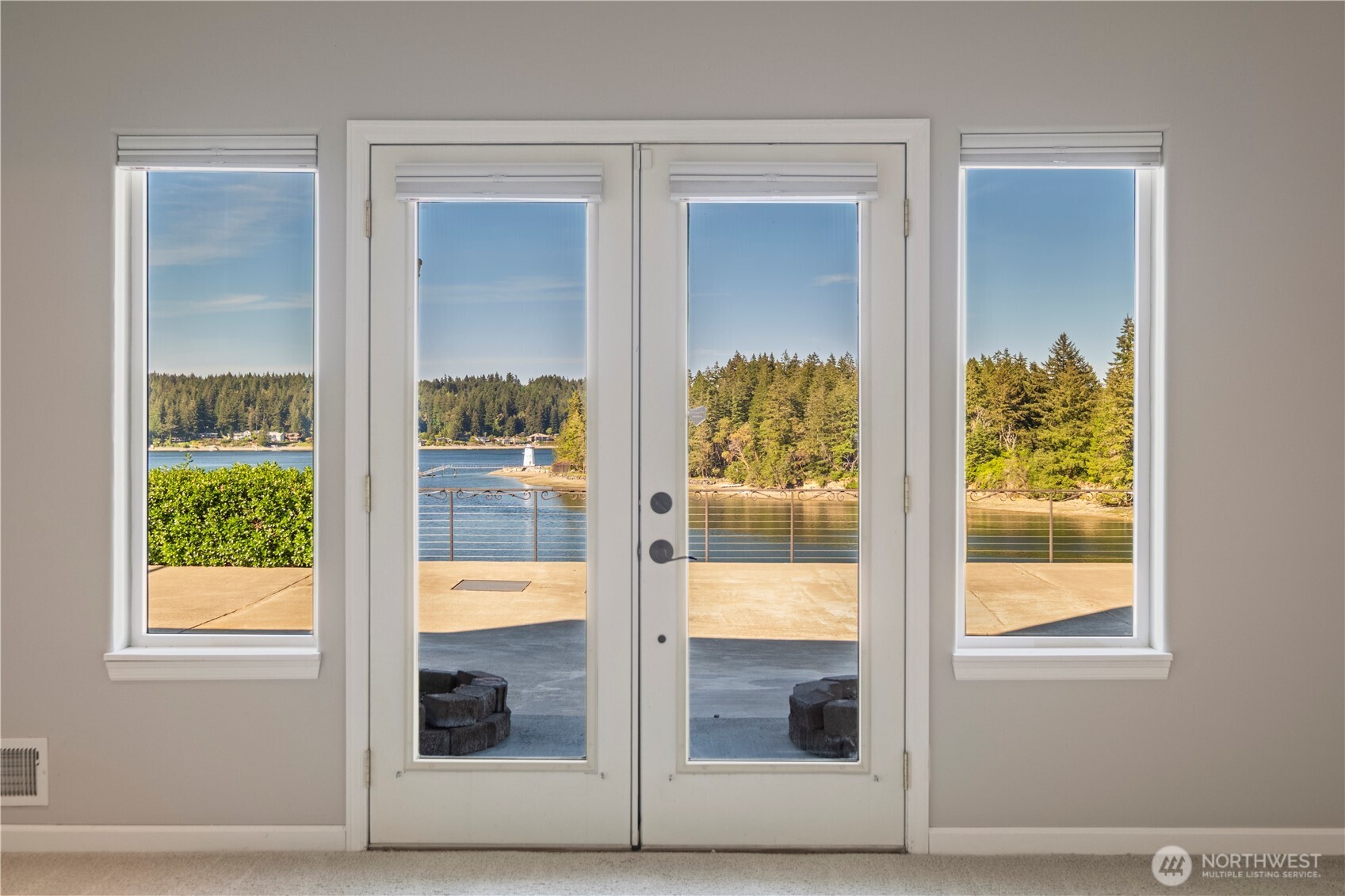402 3rd Lane Fox Island WA 98333