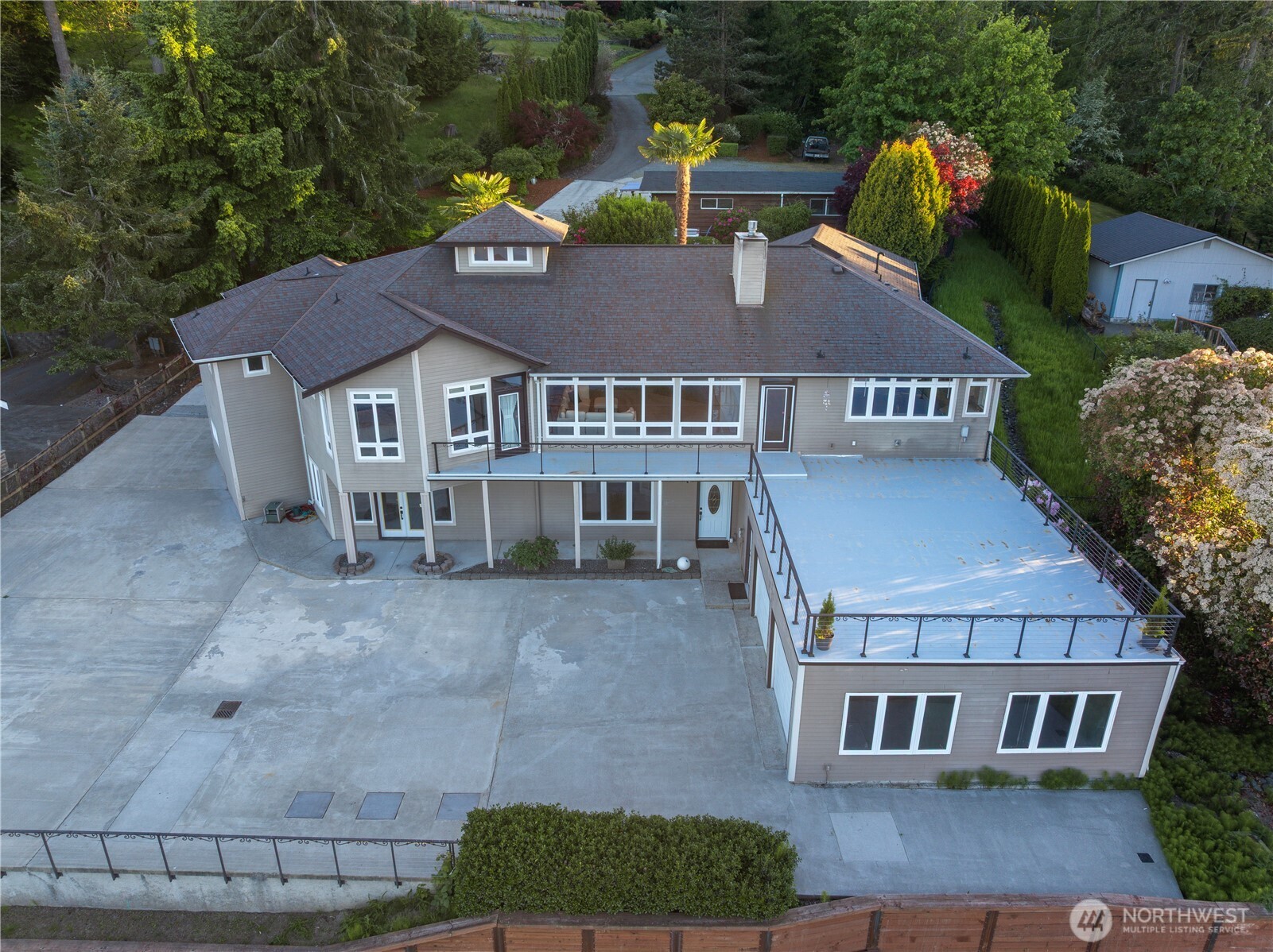 402 3rd Lane Fox Island WA 98333