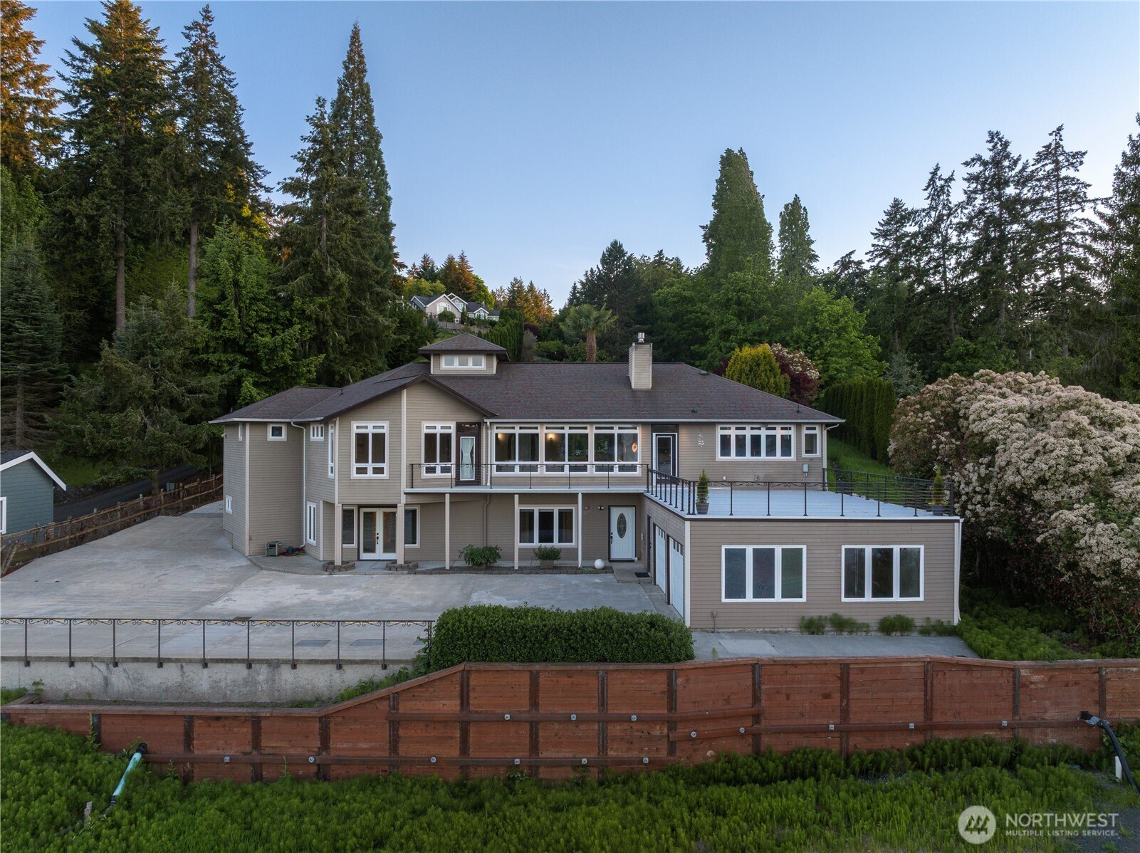 402 3rd Lane Fox Island WA 98333