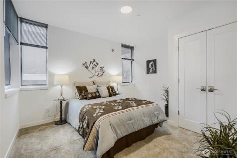3070 SW Avalon Way Seattle WA 98126