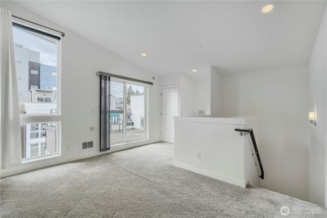 3070 SW Avalon Way Seattle WA 98126