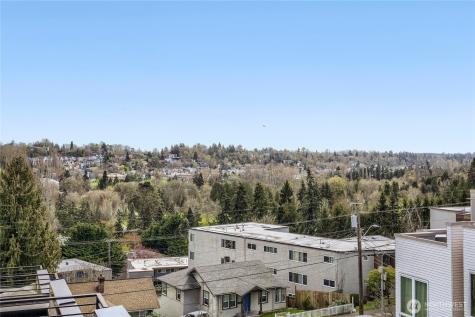 3070 SW Avalon Way Seattle WA 98126