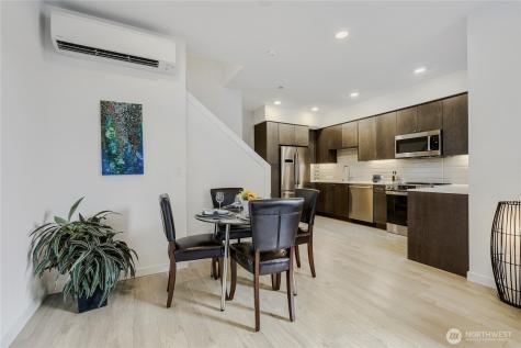 3070 SW Avalon Way Seattle WA 98126