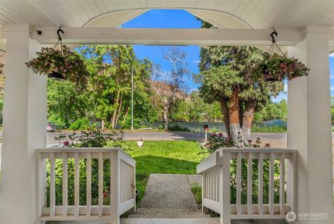 115 Riverfront Drive Cashmere WA 98815