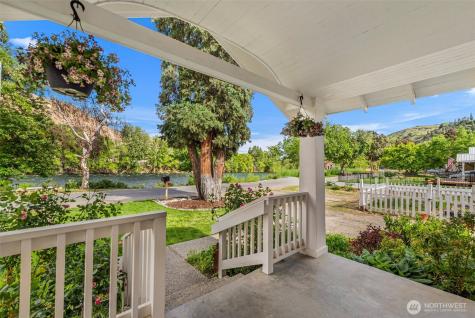 115 Riverfront Drive Cashmere WA 98815