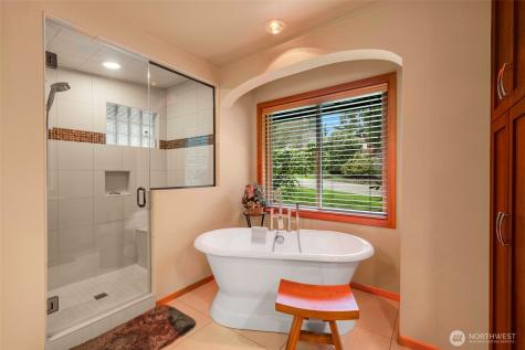 4116 205th Avenue SE Sammamish WA 98075