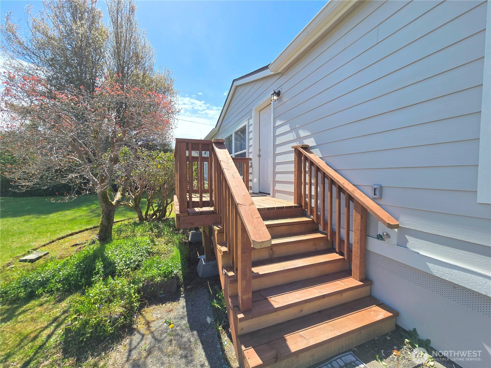 207 Old Hill Road Aberdeen WA 98520