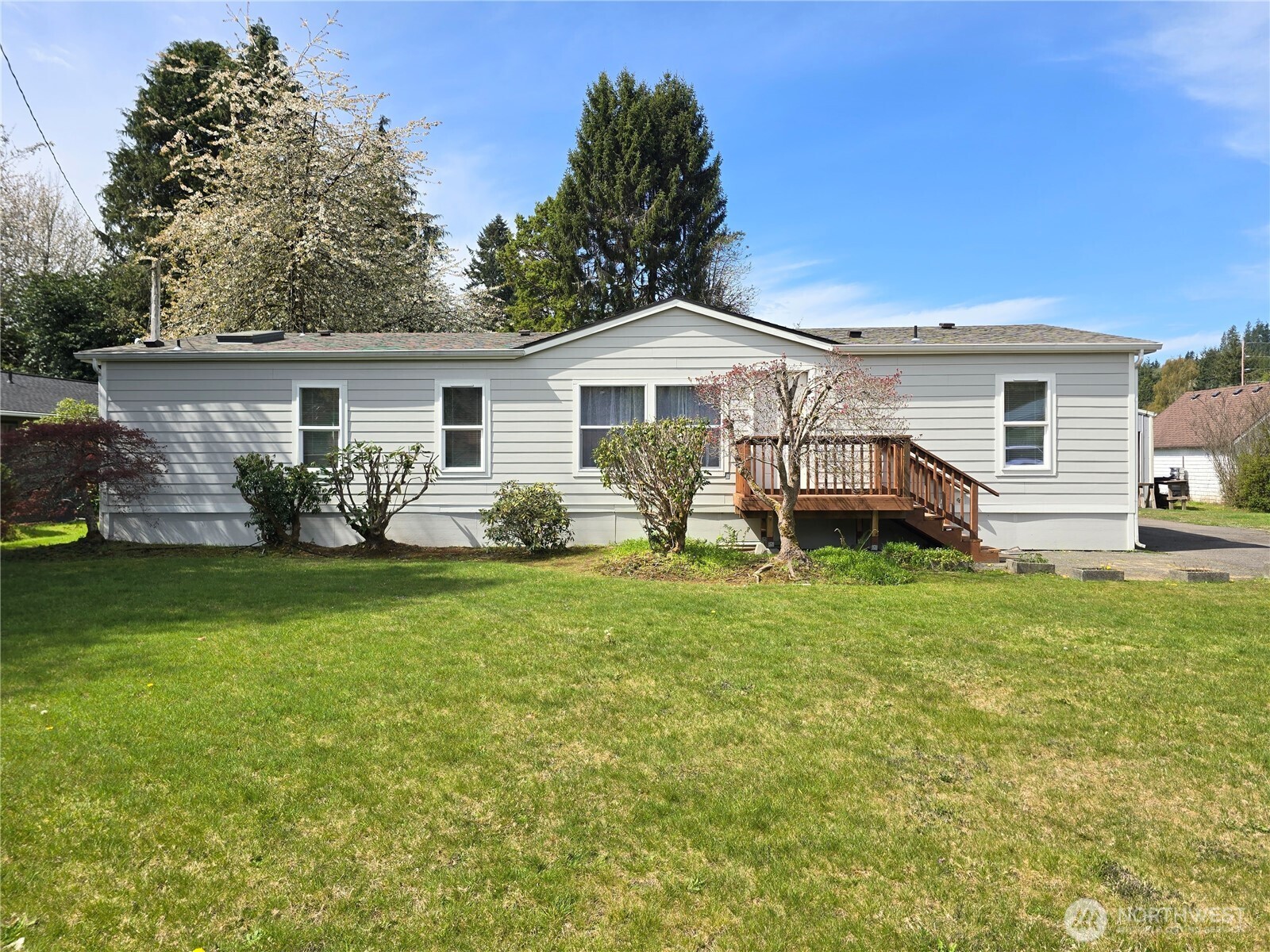 207 Old Hill Road Aberdeen WA 98520