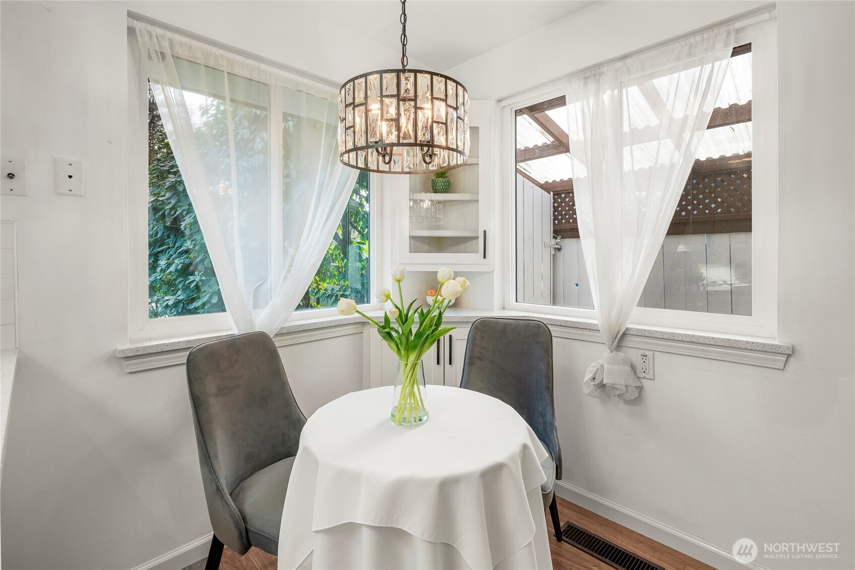 19513 Meridian Avenue N Shoreline WA 98133