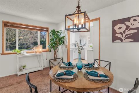 19513 Meridian Avenue N Shoreline WA 98133