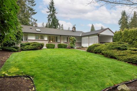 19513 Meridian Avenue N Shoreline WA 98133