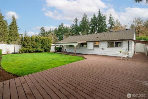 19513 Meridian Avenue N Shoreline WA 98133