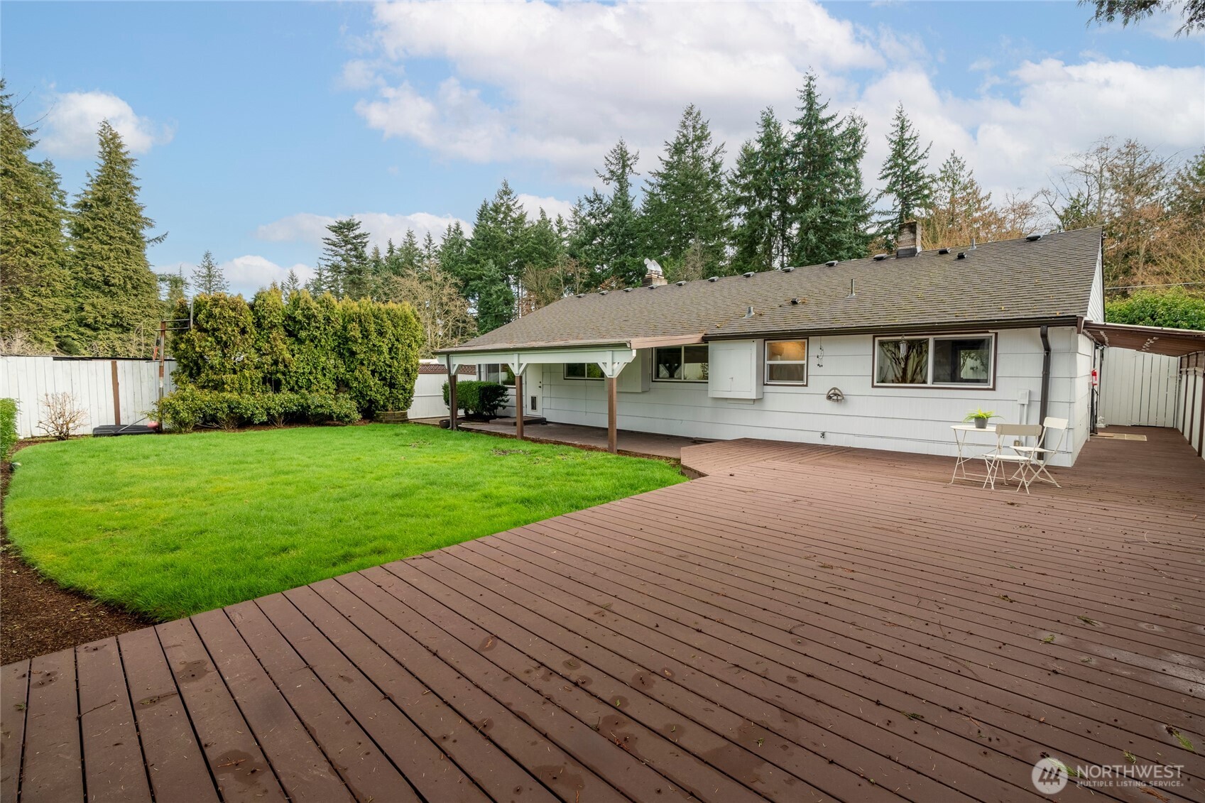 19513 Meridian Avenue N Shoreline WA 98133