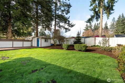 19513 Meridian Avenue N Shoreline WA 98133