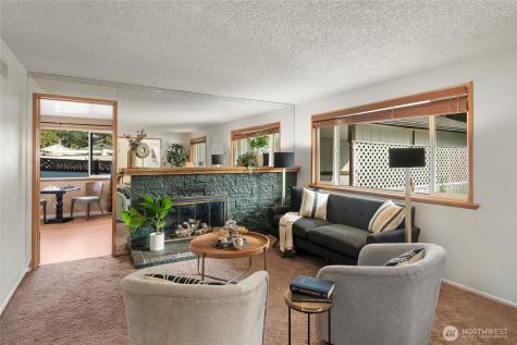 19513 Meridian Avenue N Shoreline WA 98133
