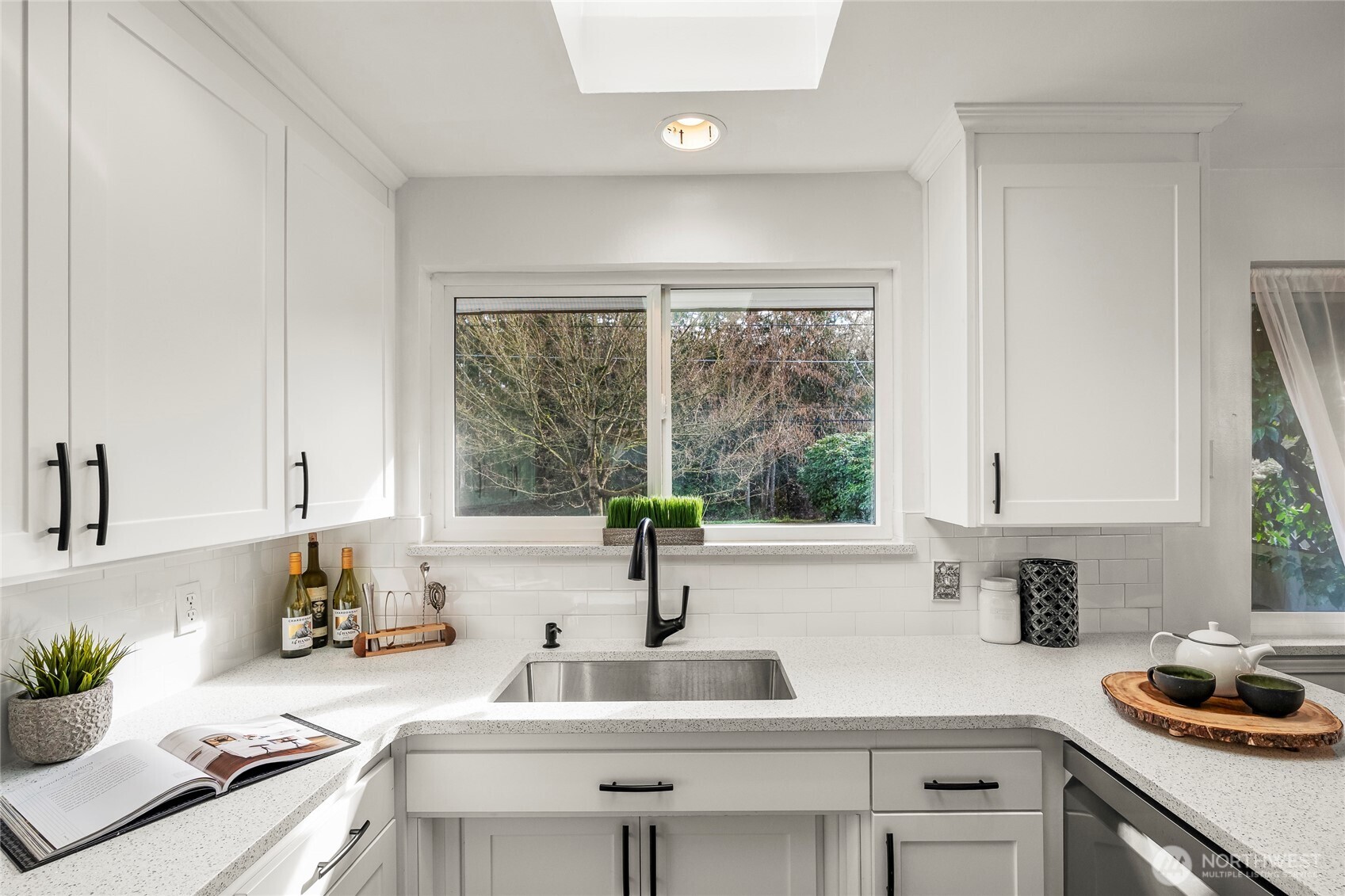 19513 Meridian Avenue N Shoreline WA 98133