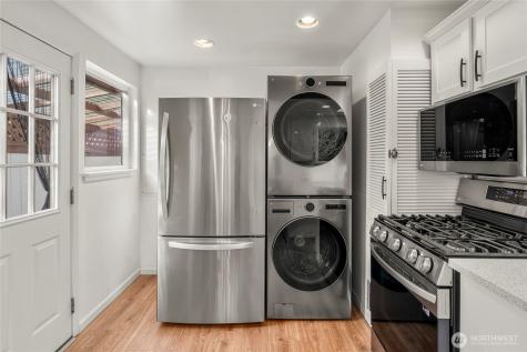 19513 Meridian Avenue N Shoreline WA 98133
