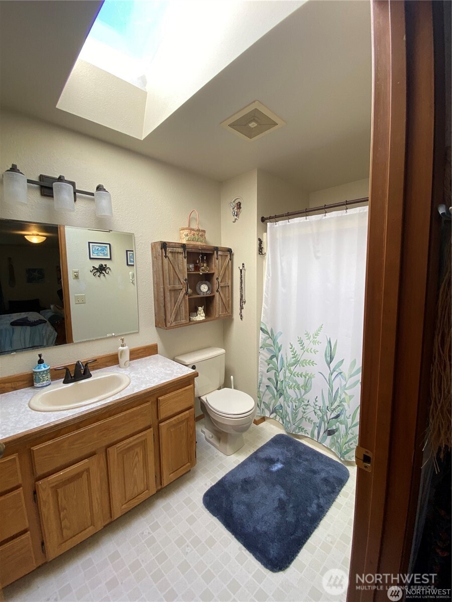 963 Hassalo Avenue SE Ocean Shores WA 98569