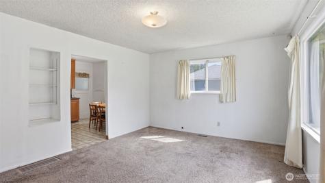 1107 E Chicago Street Kent WA 98030