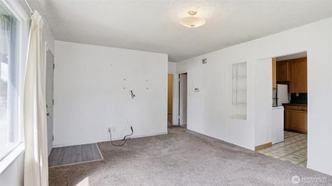 1107 E Chicago Street Kent WA 98030