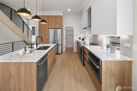 1139 NW 57th Street Seattle WA 98107