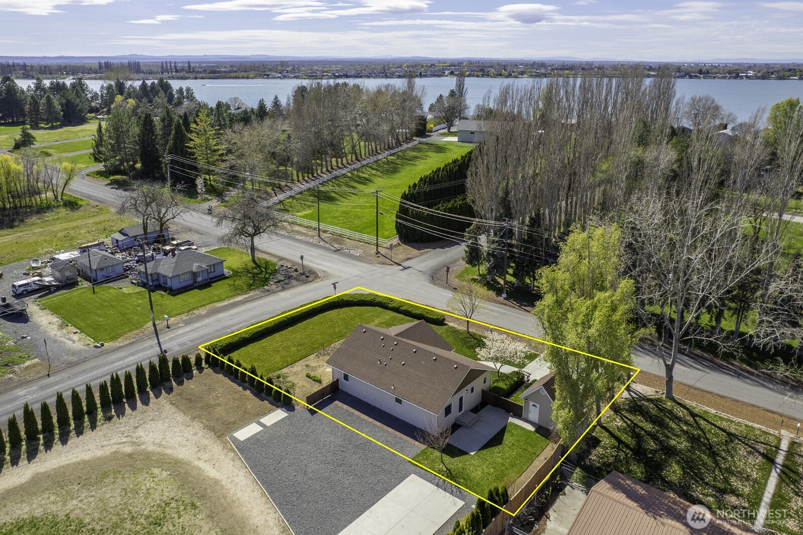 2143 NE Valley Road Moses Lake WA 98837