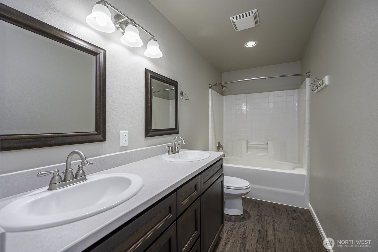 2143 NE Valley Road Moses Lake WA 98837