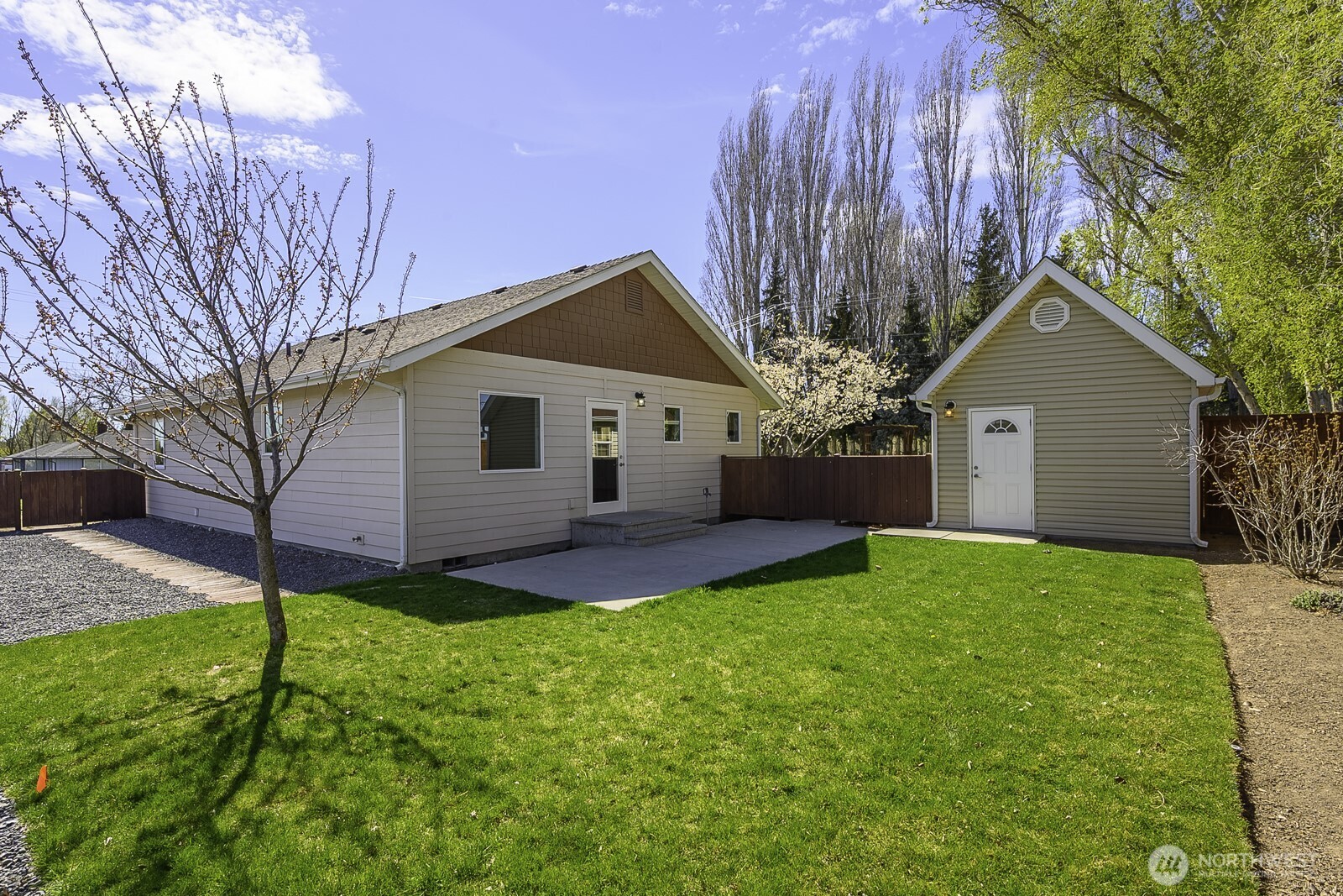 2143 NE Valley Road Moses Lake WA 98837
