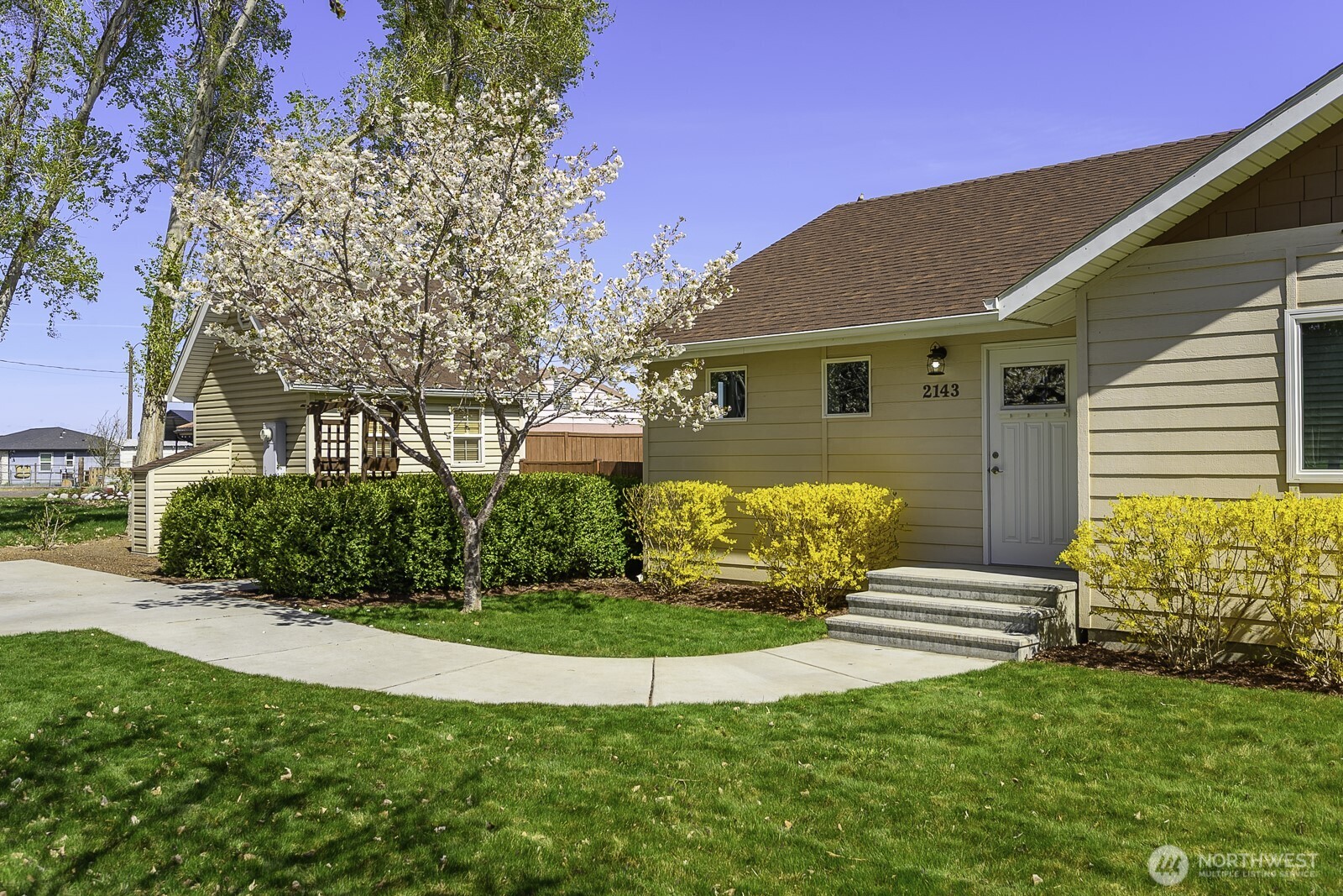 2143 NE Valley Road Moses Lake WA 98837