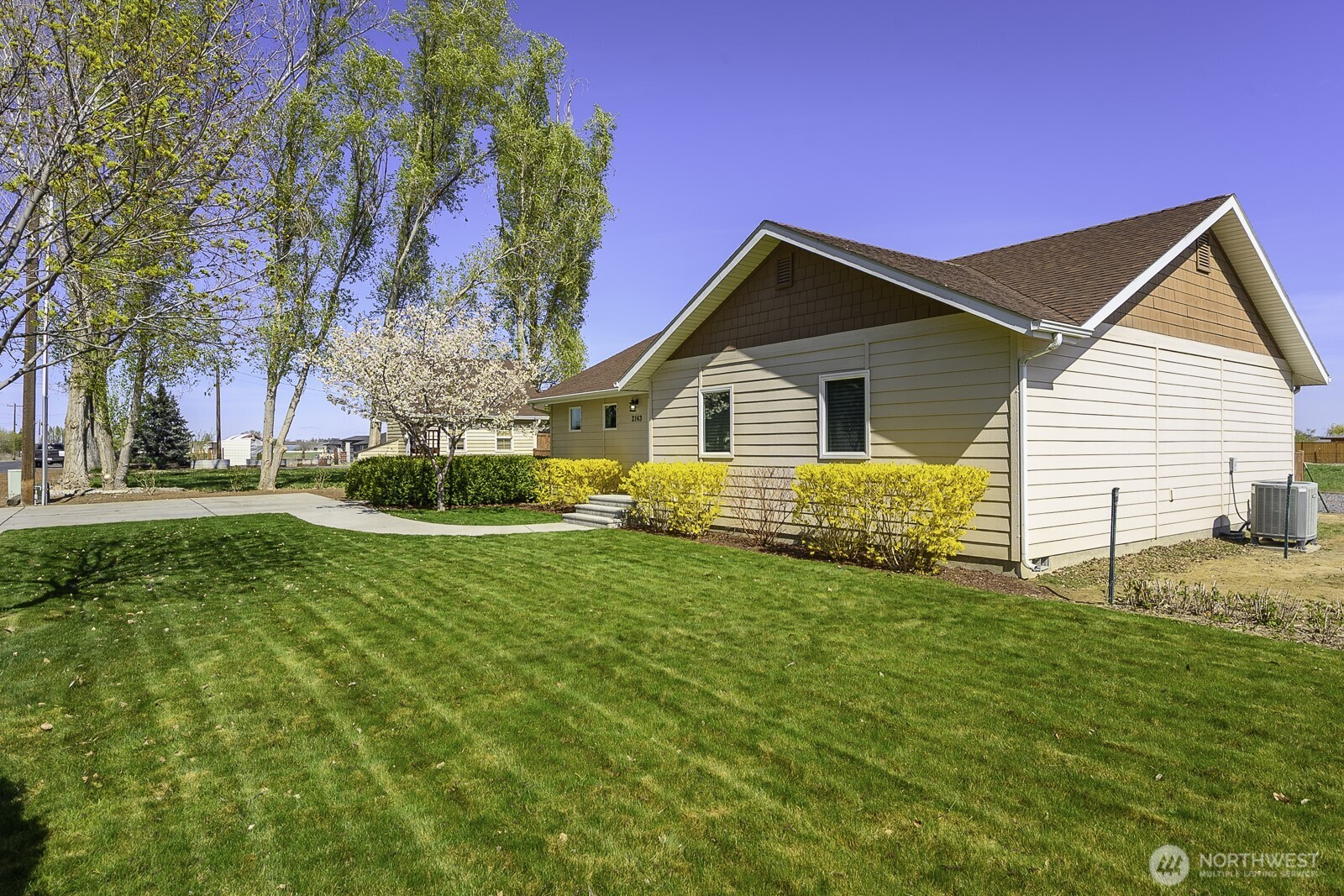 2143 NE Valley Road Moses Lake WA 98837