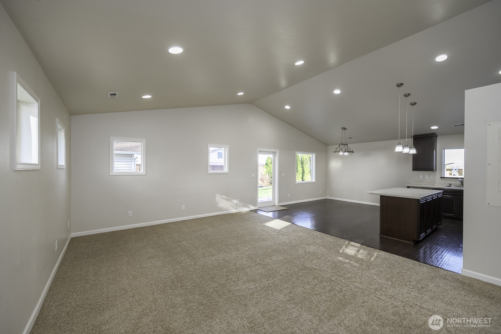 2143 NE Valley Road Moses Lake WA 98837