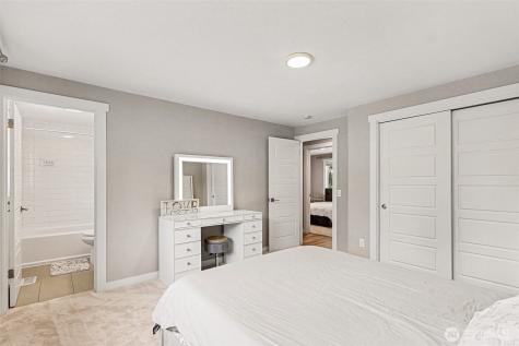 28605 30th Avenue S Federal Way WA 98003