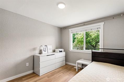 28605 30th Avenue S Federal Way WA 98003