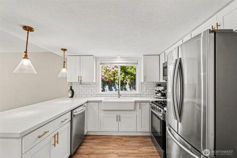 28605 30th Avenue S Federal Way WA 98003