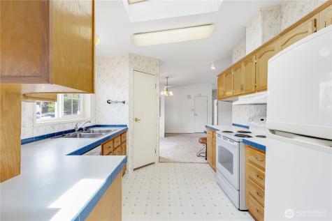 2611 S 288th Street Federal Way WA 98003