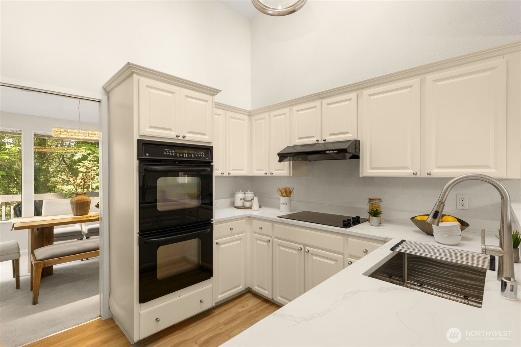 5221 Somerset Drive SE Bellevue WA 98006