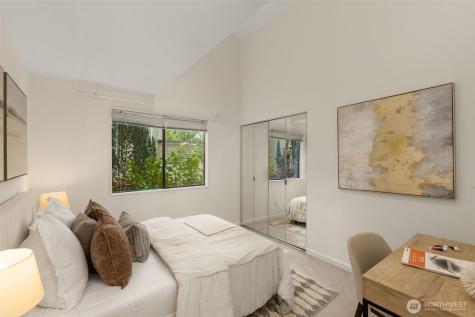 5221 Somerset Drive SE Bellevue WA 98006