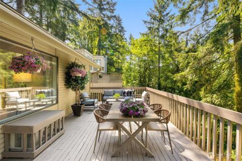 5221 Somerset Drive SE Bellevue WA 98006