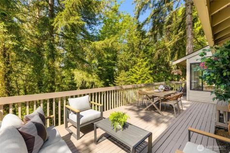 5221 Somerset Drive SE Bellevue WA 98006