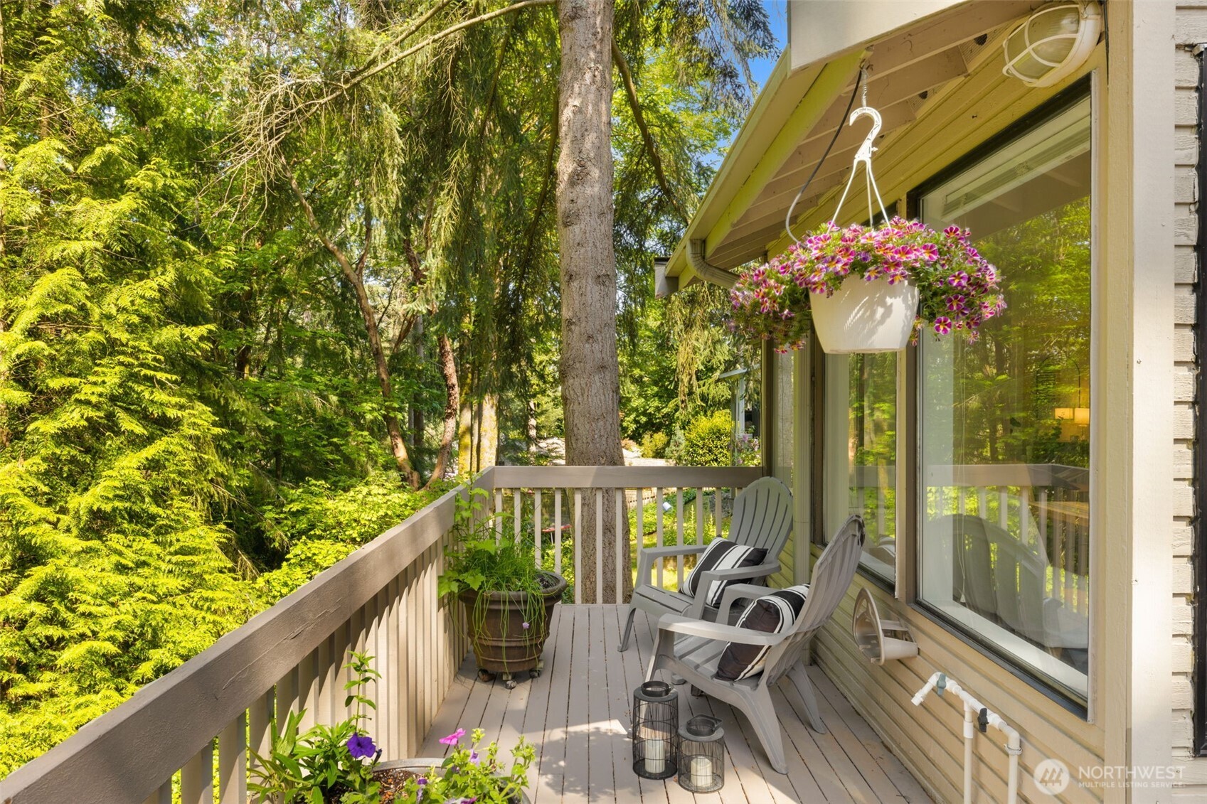 5221 Somerset Drive SE Bellevue WA 98006